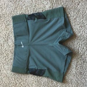 Nike aeroadapt spandex